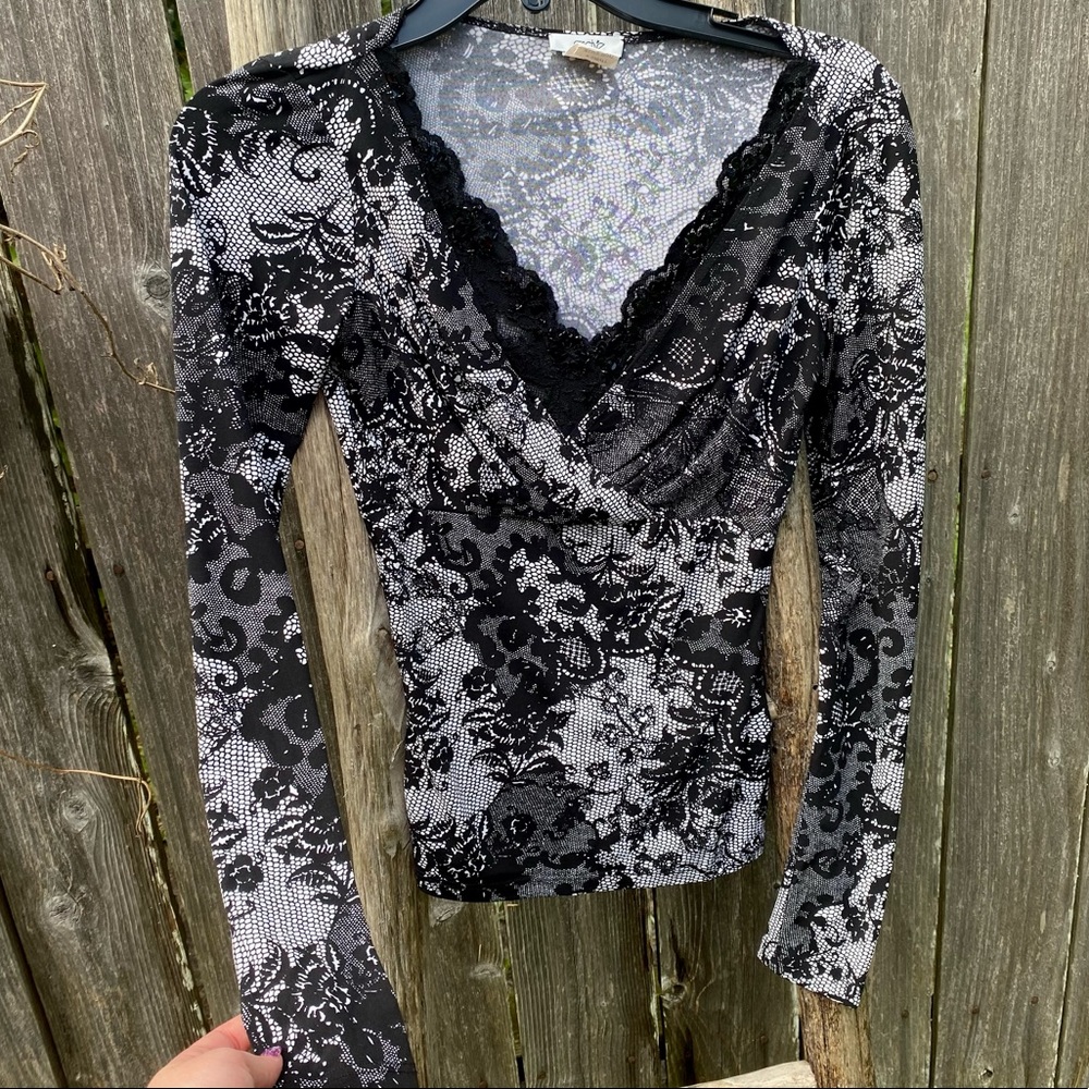 CACHE V NECK LONG SLEEVE